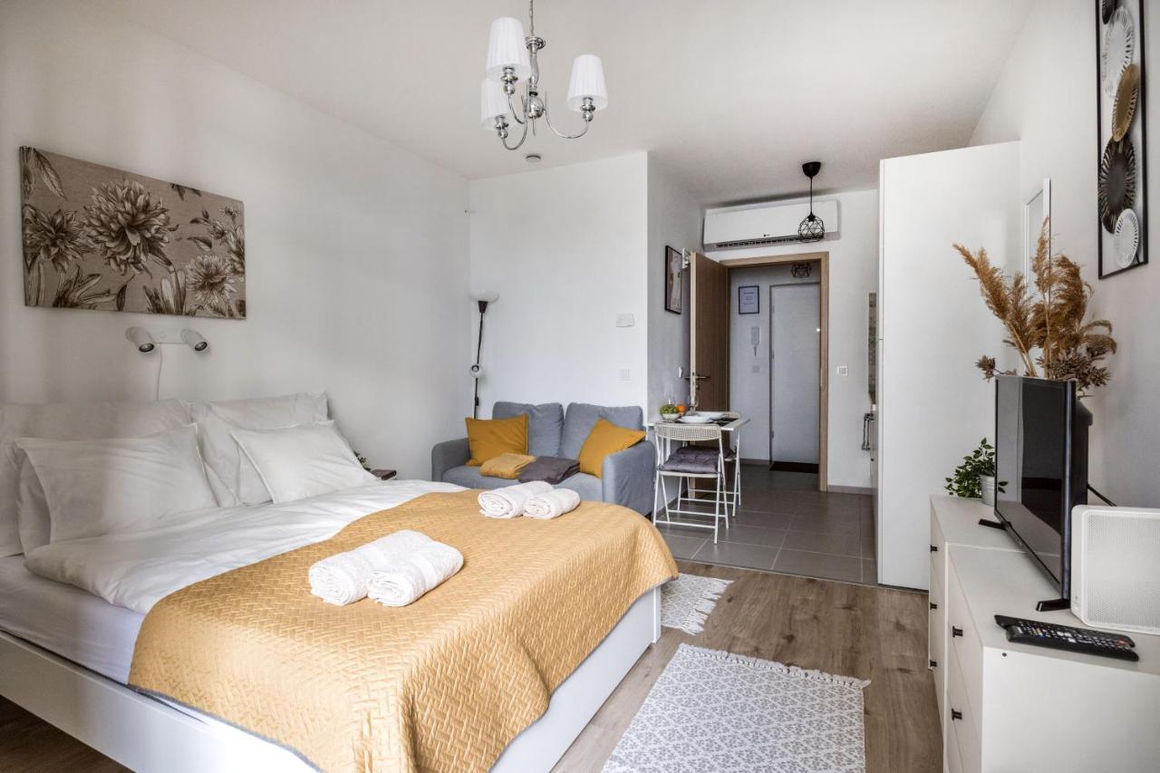 Apartament Stylish And Cozy Studio In The Heart Of The City Budapeszt Zewnętrze zdjęcie